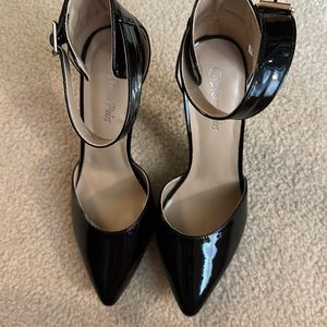 COPY - NWOB Dream Pairs Silhouette Shoes. Size 8.5